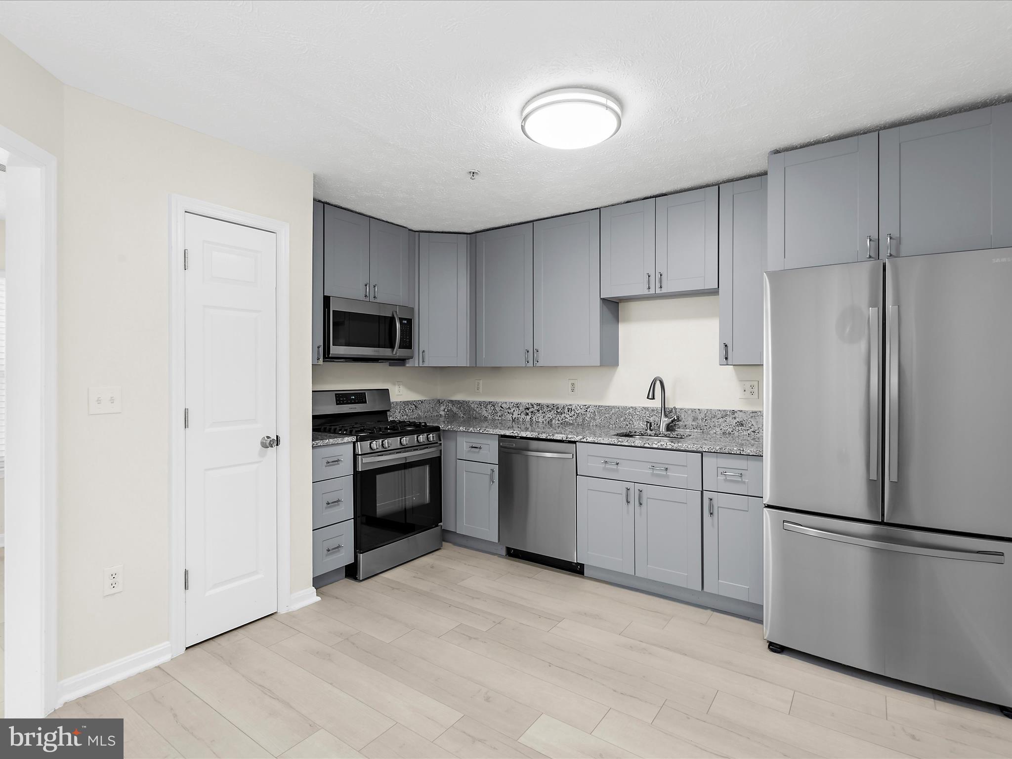 ANNAPOLIS OVERLOOK - Residential