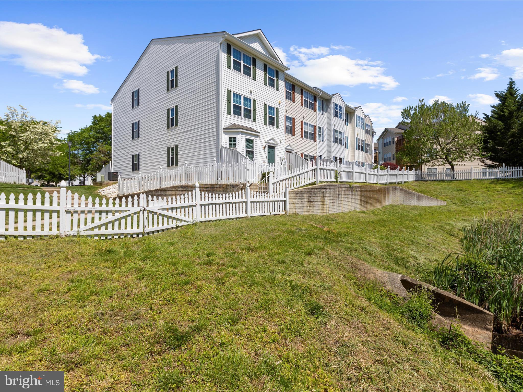 ANNAPOLIS OVERLOOK - Residential