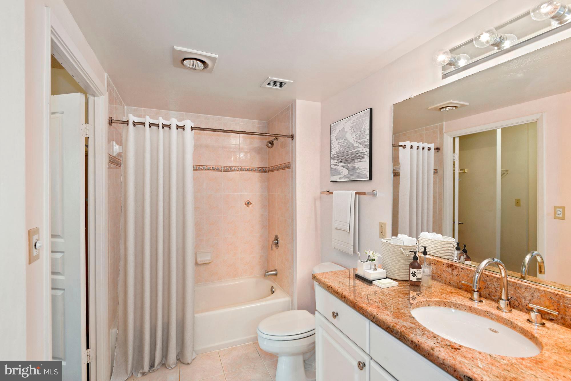 CRESCENT PLAZA - Residential