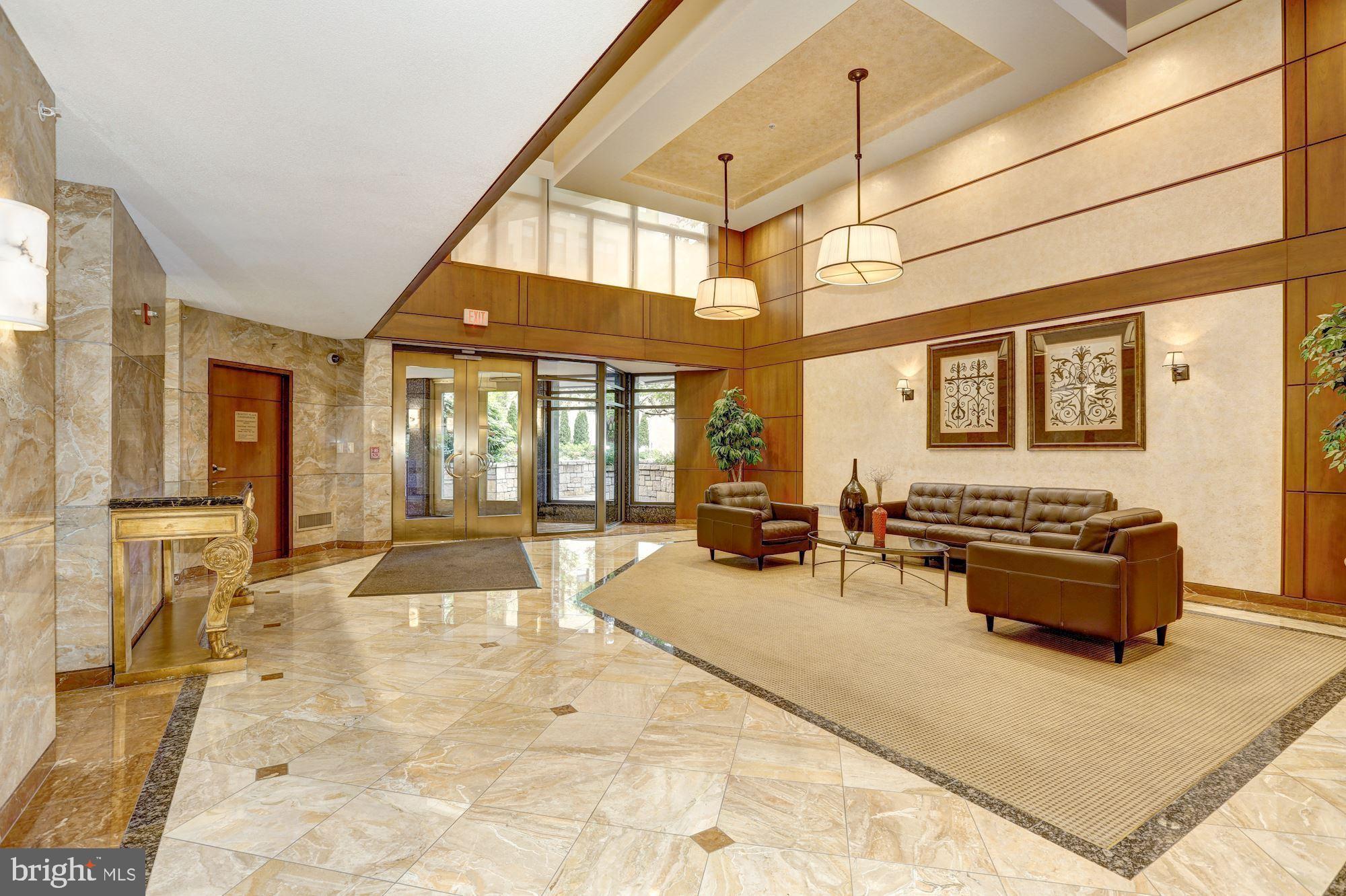 CRESCENT PLAZA - Residential