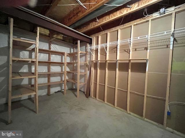 CROSSMAN CREEK - Residential Lease