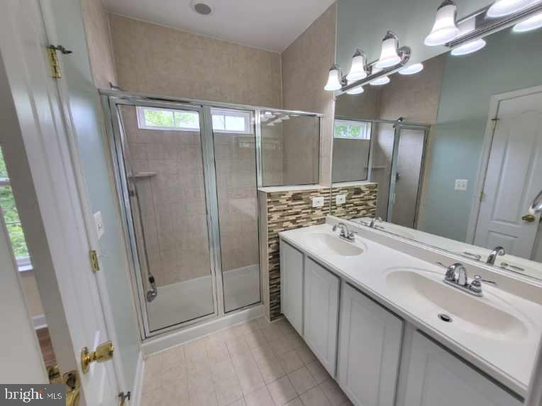 BELMONT BAY - Residential