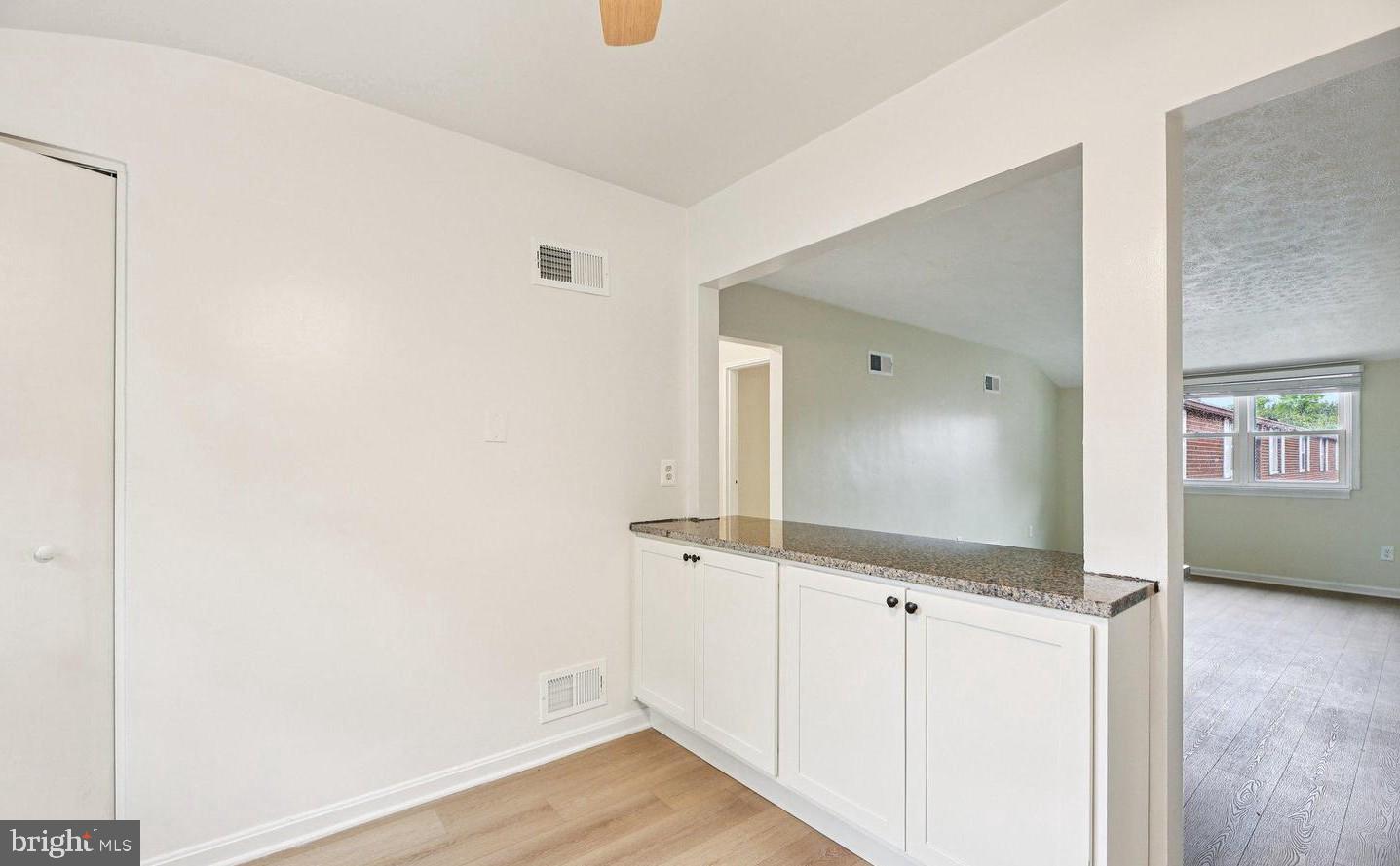 PARKVIEW COURT - Residential Lease