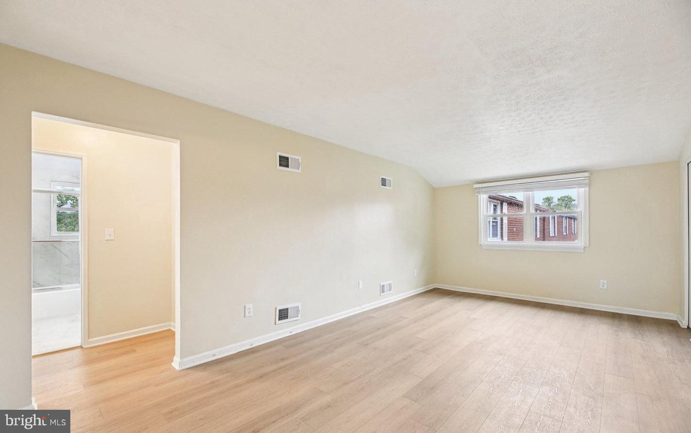 PARKVIEW COURT - Residential Lease