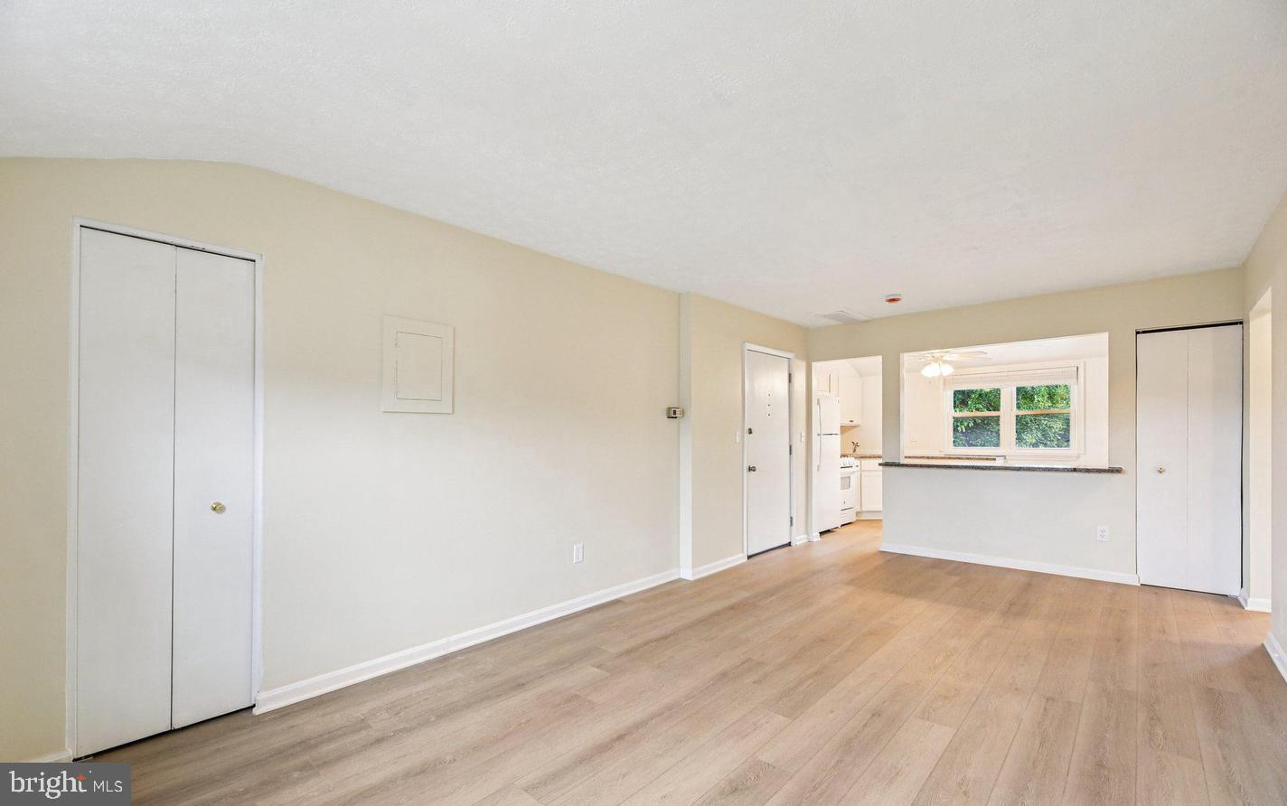 PARKVIEW COURT - Residential Lease