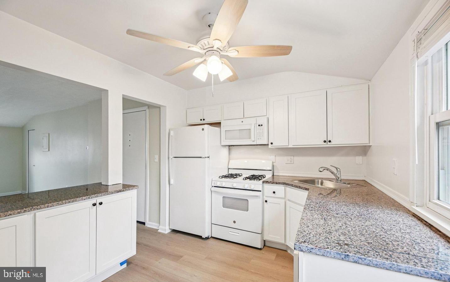 PARKVIEW COURT - Residential Lease