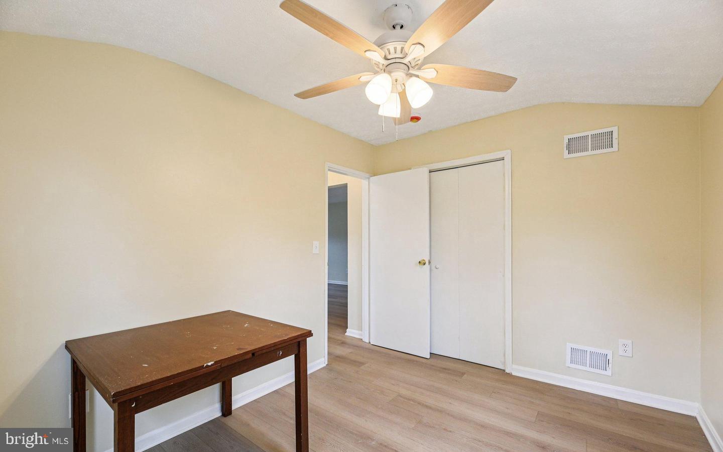 PARKVIEW COURT - Residential Lease