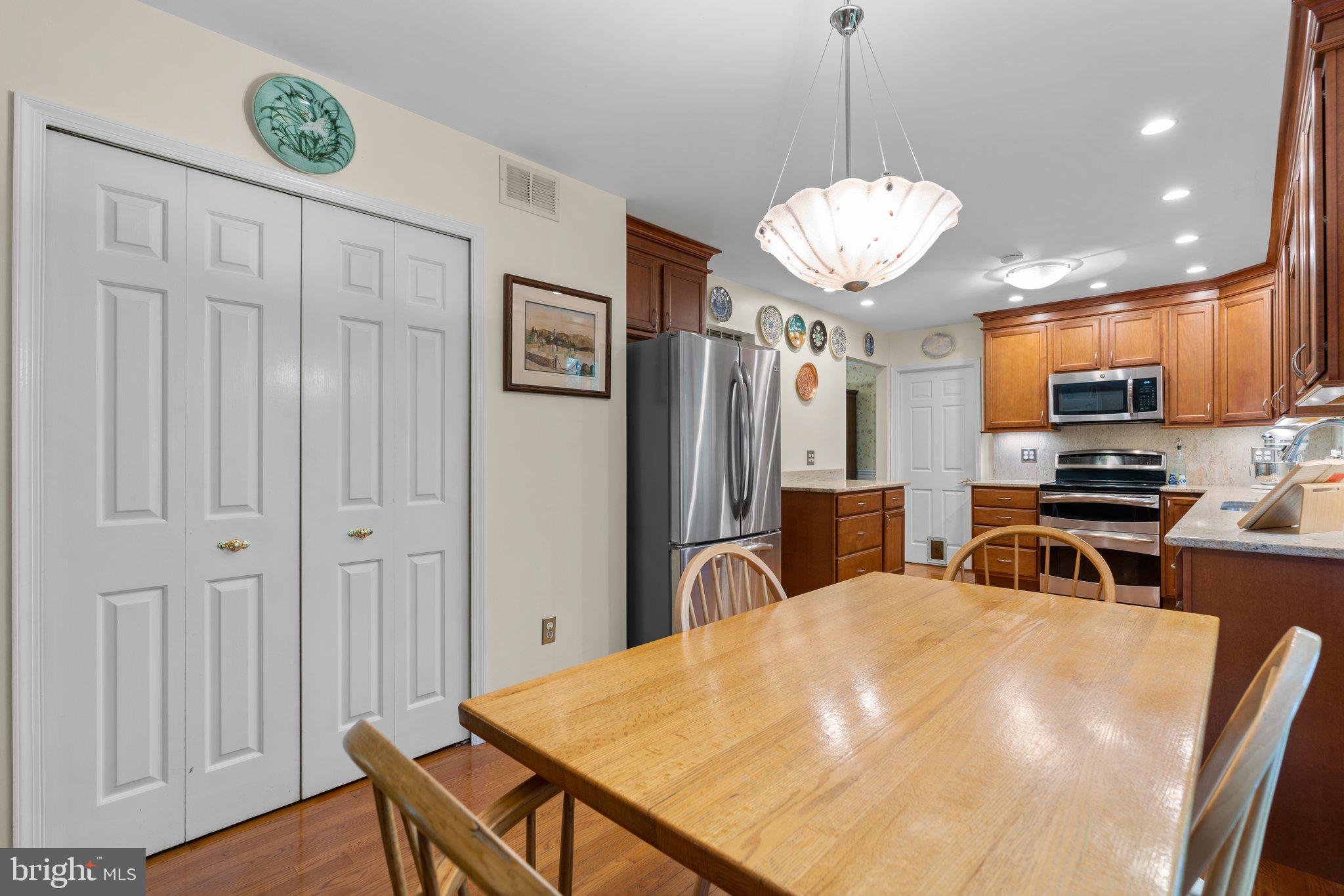 GLENMONT - Residential