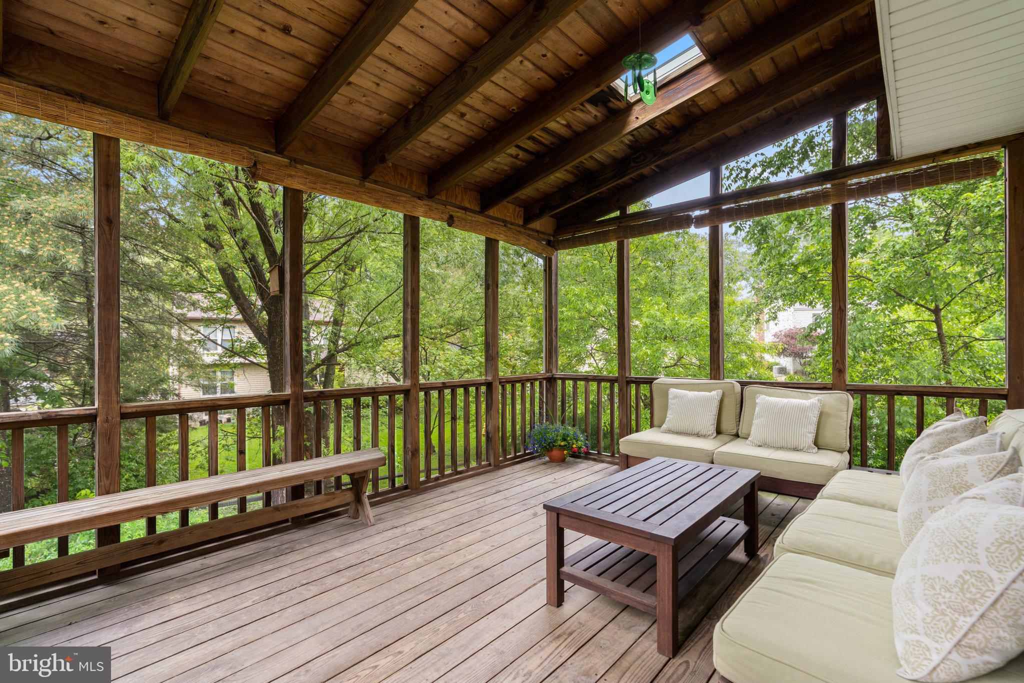 5292 CORNCOCKLE COURT