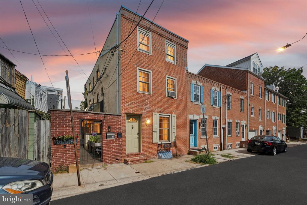 Photo of 229 Manton Street, PHILADELPHIA, PA 19147 (MLS # PAPH2544052)