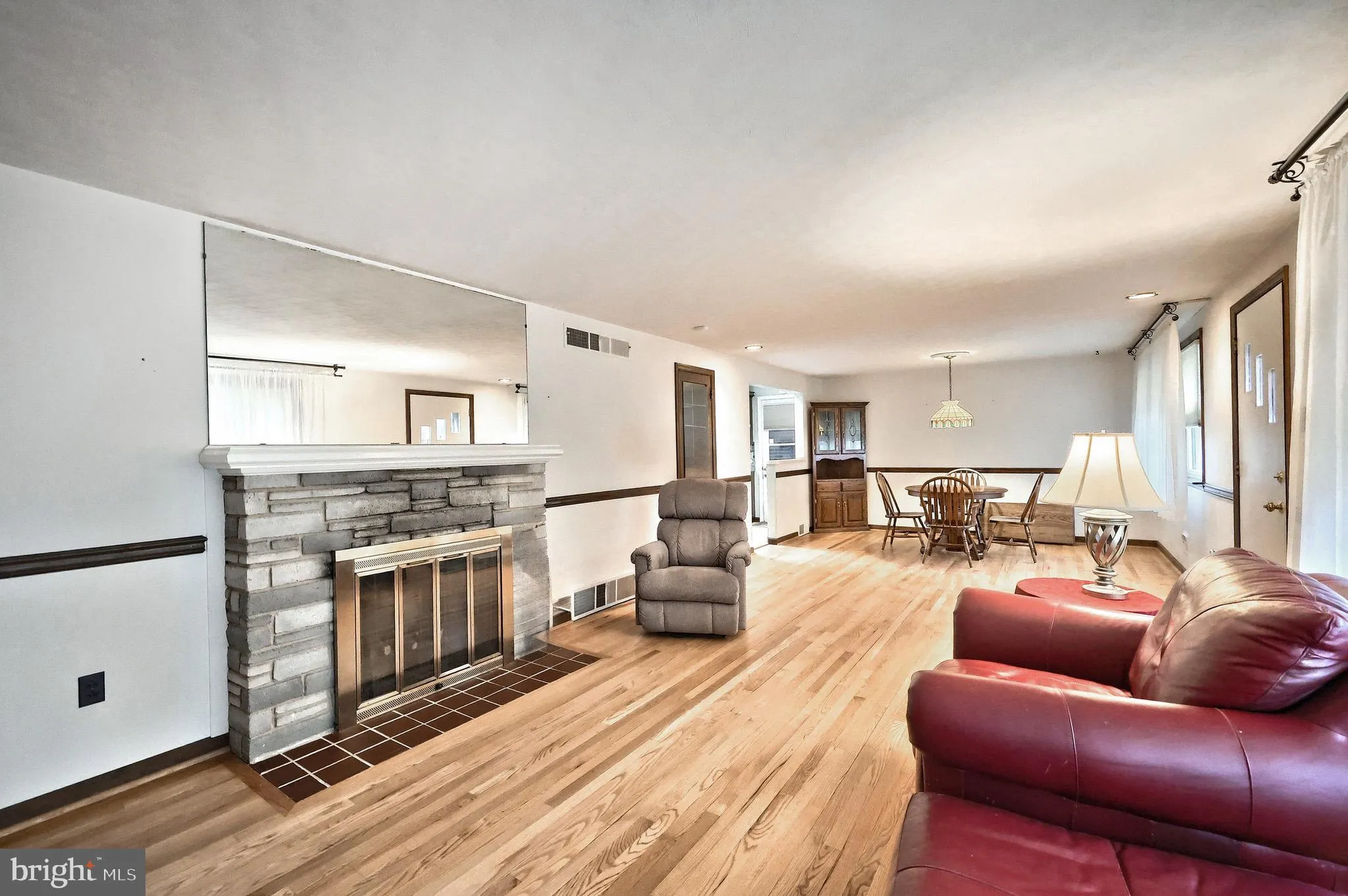 York, Pennsylvania 17403, United States, 3 Bedrooms Bedrooms, ,2 BathroomsBathrooms,Residential,Pending,231719