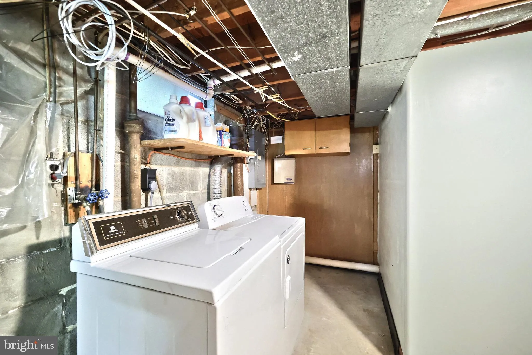 York, Pennsylvania 17403, United States, 3 Bedrooms Bedrooms, ,2 BathroomsBathrooms,Residential,Pending,231719