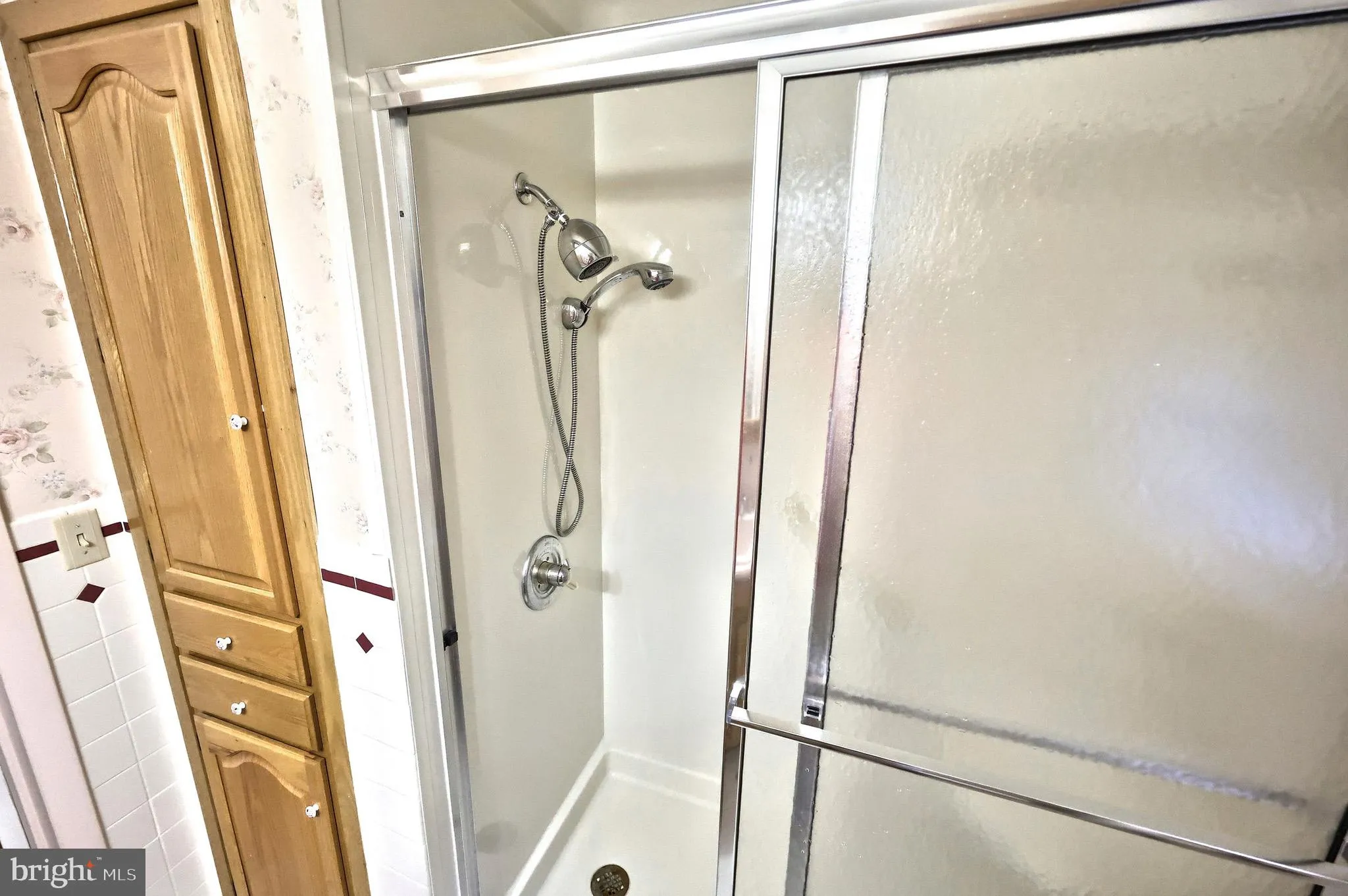 York, Pennsylvania 17403, United States, 3 Bedrooms Bedrooms, ,2 BathroomsBathrooms,Residential,Pending,231719