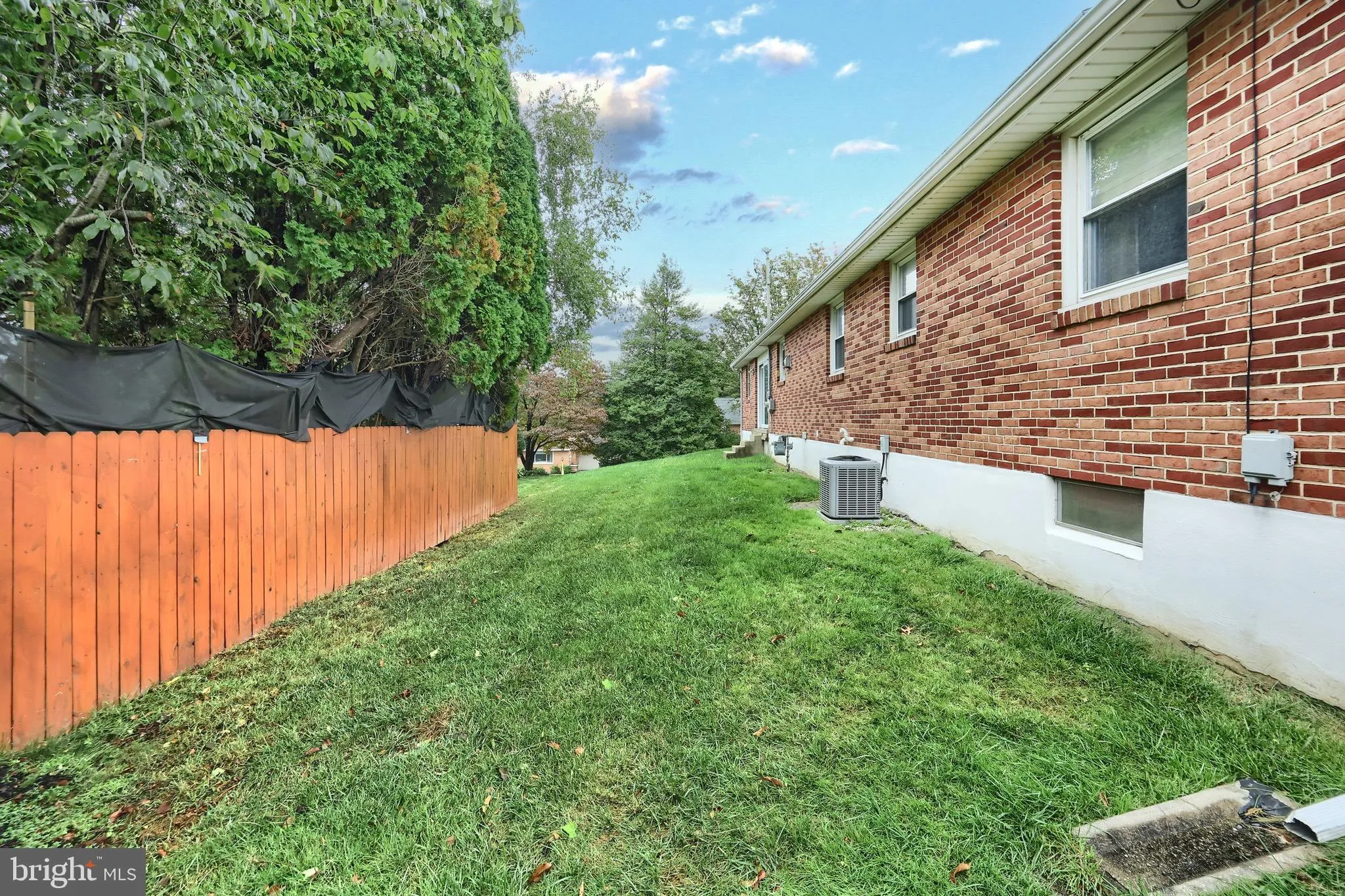 York, Pennsylvania 17403, United States, 3 Bedrooms Bedrooms, ,2 BathroomsBathrooms,Residential,Pending,231719