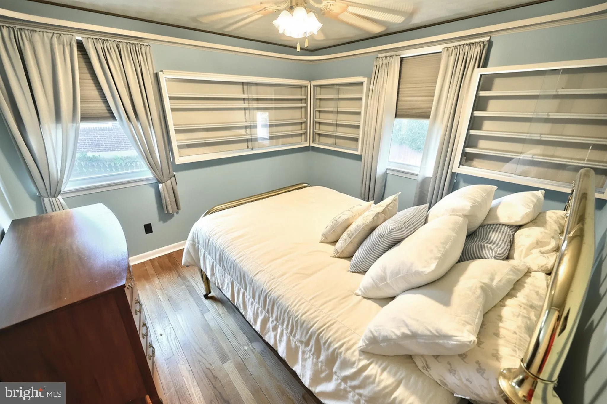 York, Pennsylvania 17403, United States, 3 Bedrooms Bedrooms, ,2 BathroomsBathrooms,Residential,Pending,231719