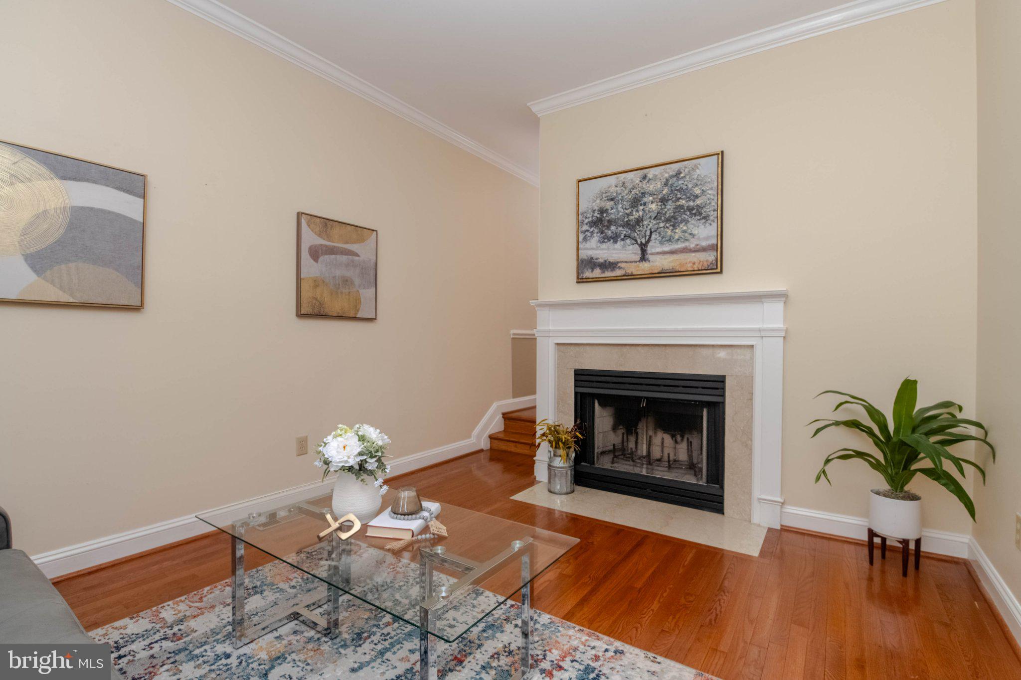 212 WELLINGTON COURT