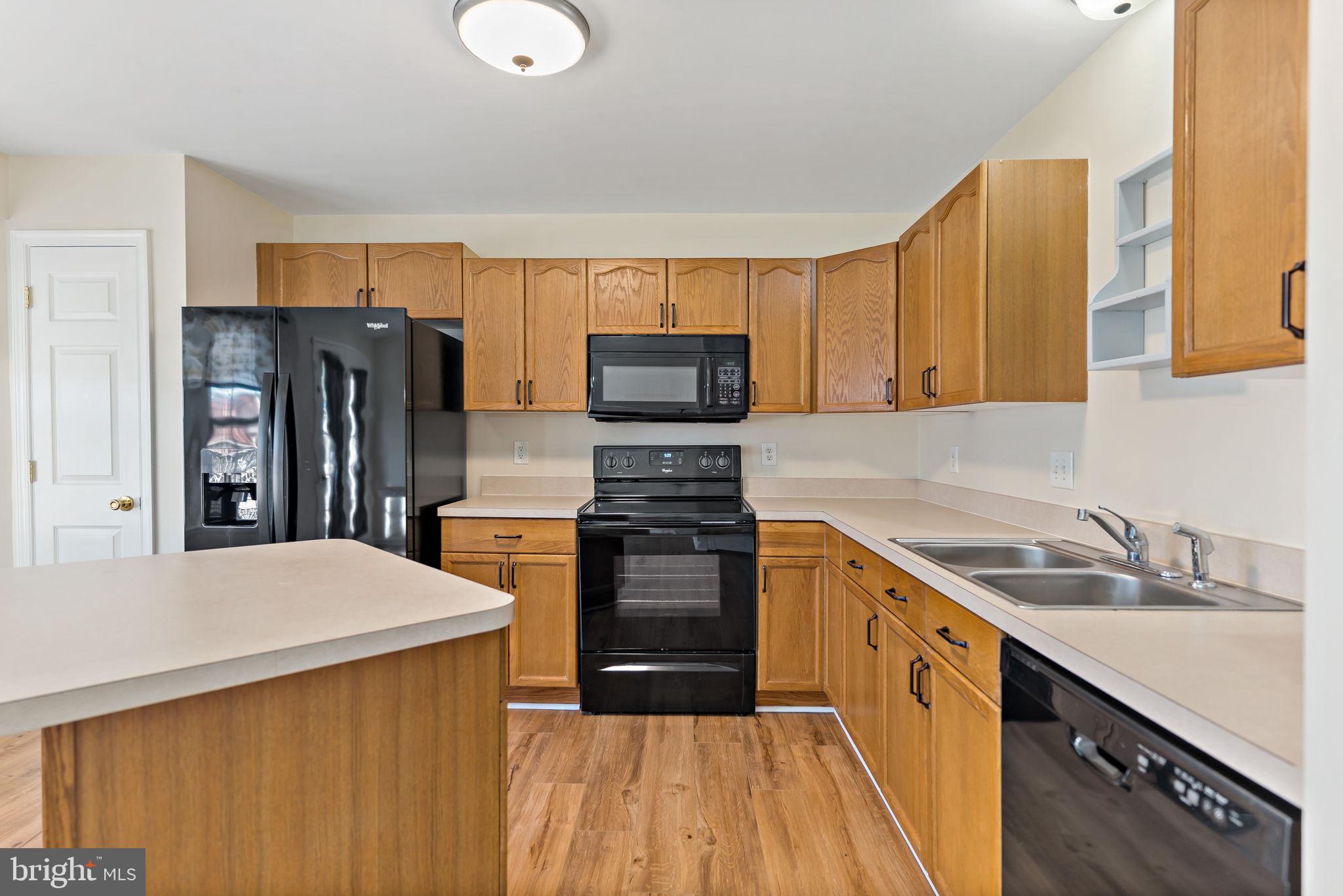 LAUREL RIDGE - Residential