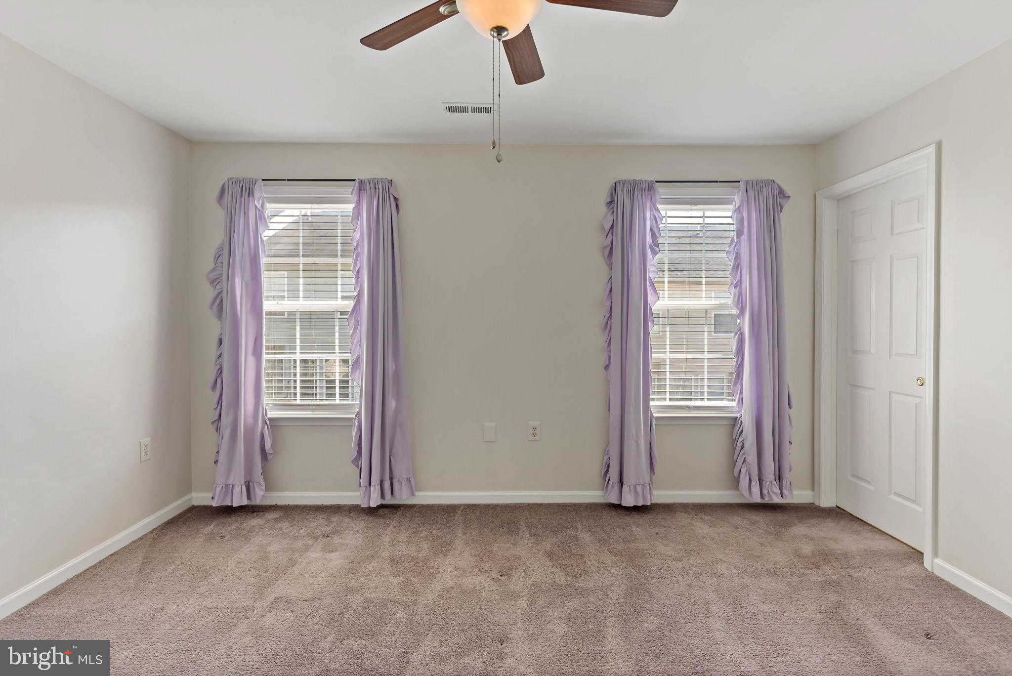 LAUREL RIDGE - Residential