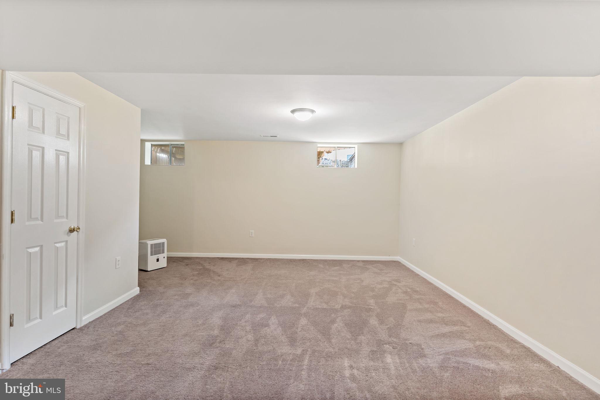 LAUREL RIDGE - Residential