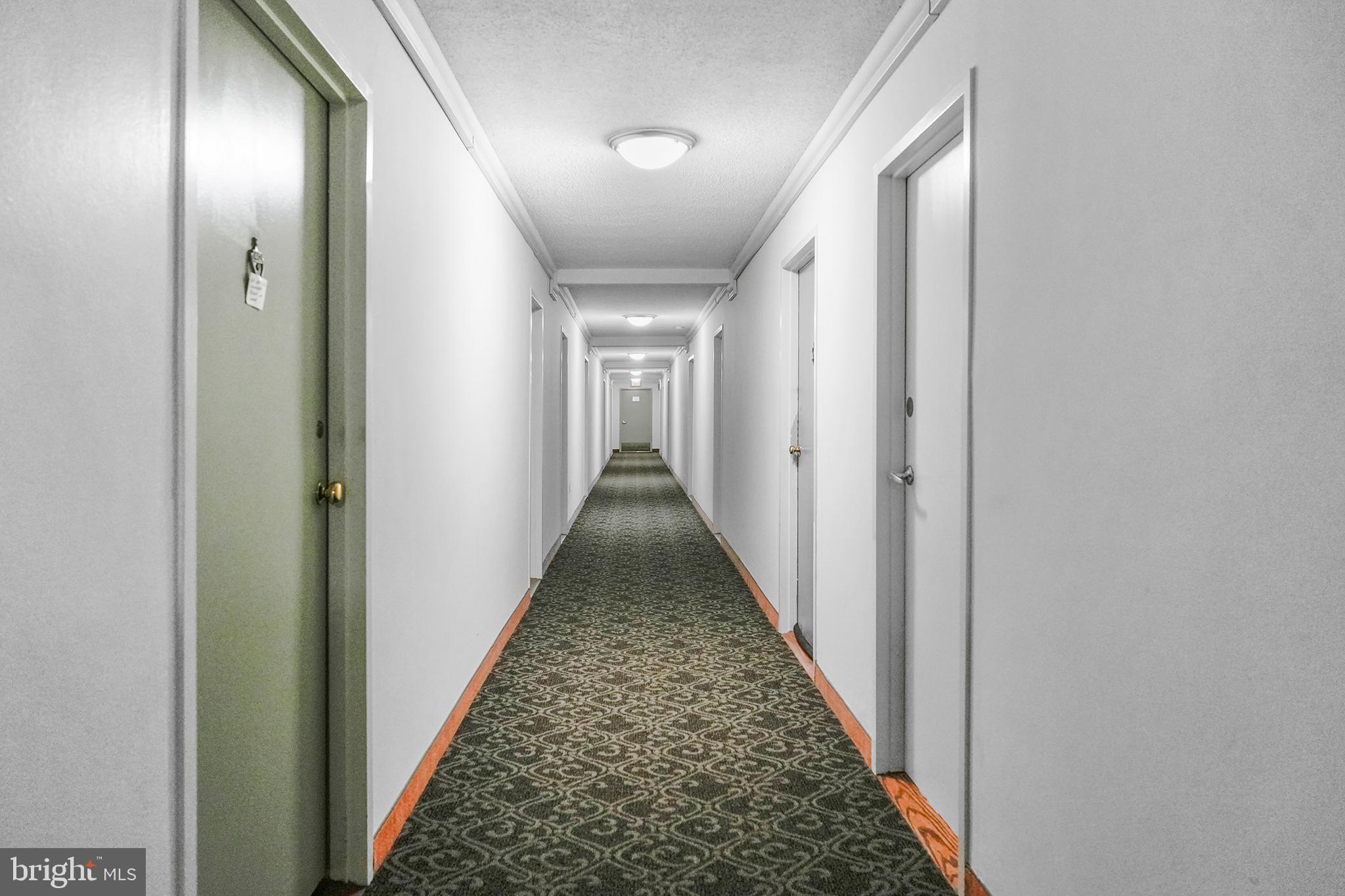 RIVER TOWERS - Residential Lease