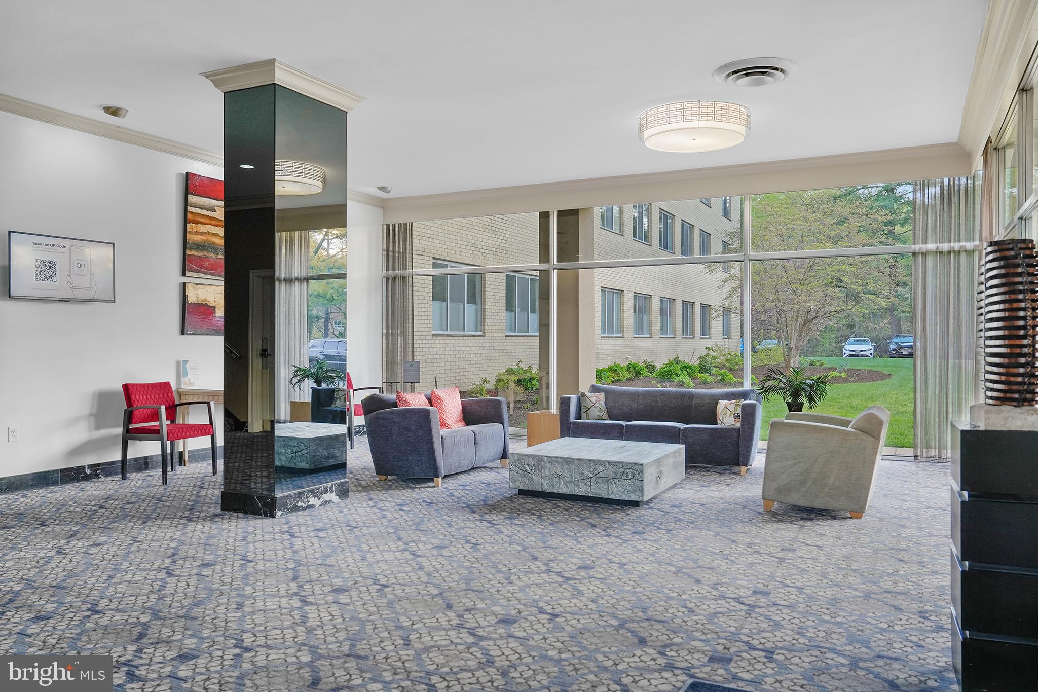 RIVER TOWERS - Residential Lease