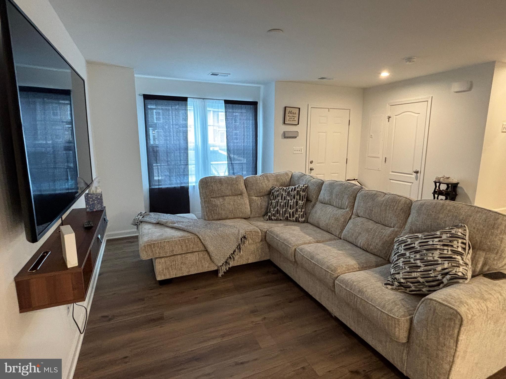 WHISPERING PINES - Residential Lease