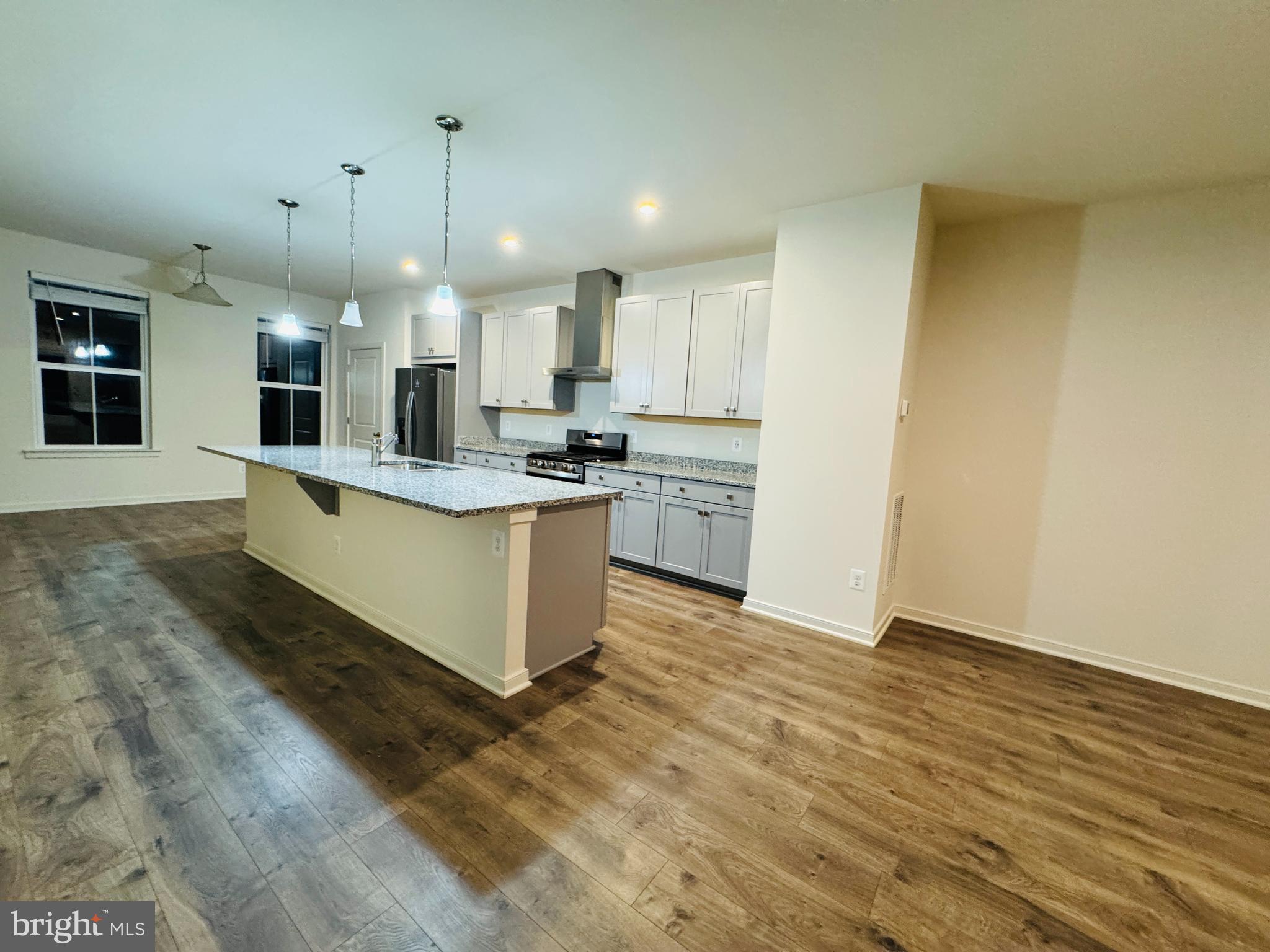 423 SNOWBERRY LANE