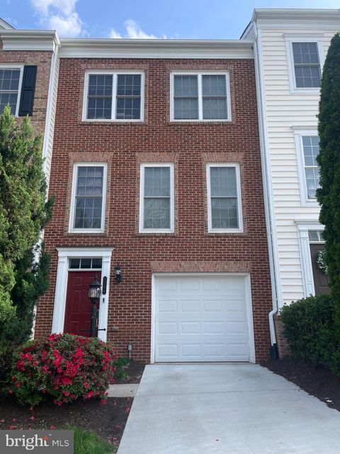 2206 GREYWING STREET WOODBRIDGE VA 22191