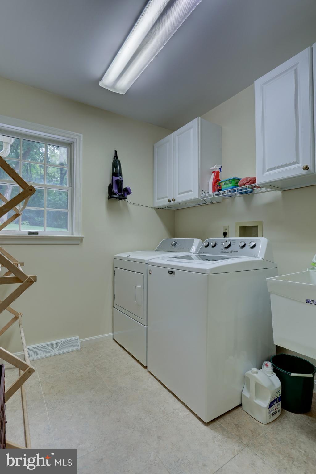 MISSION HILLS - Residential