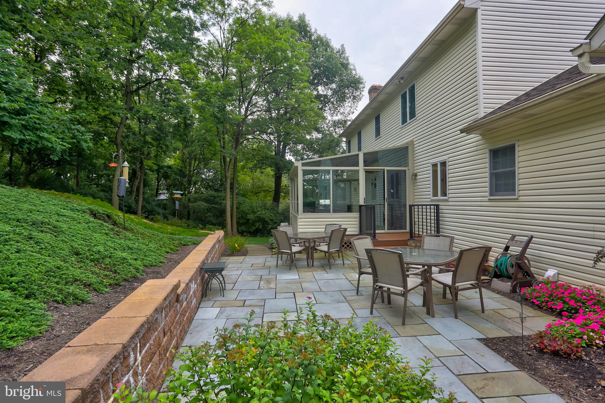 MISSION HILLS - Residential