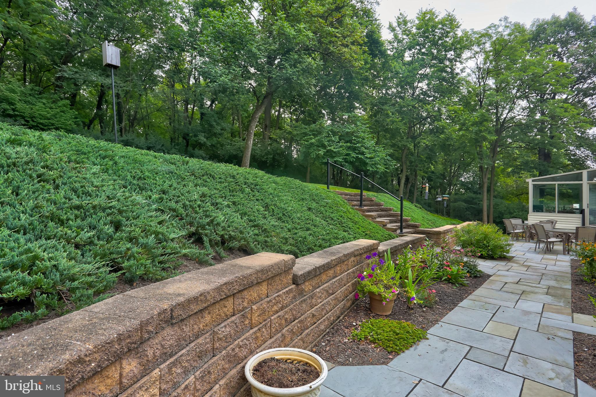 MISSION HILLS - Residential