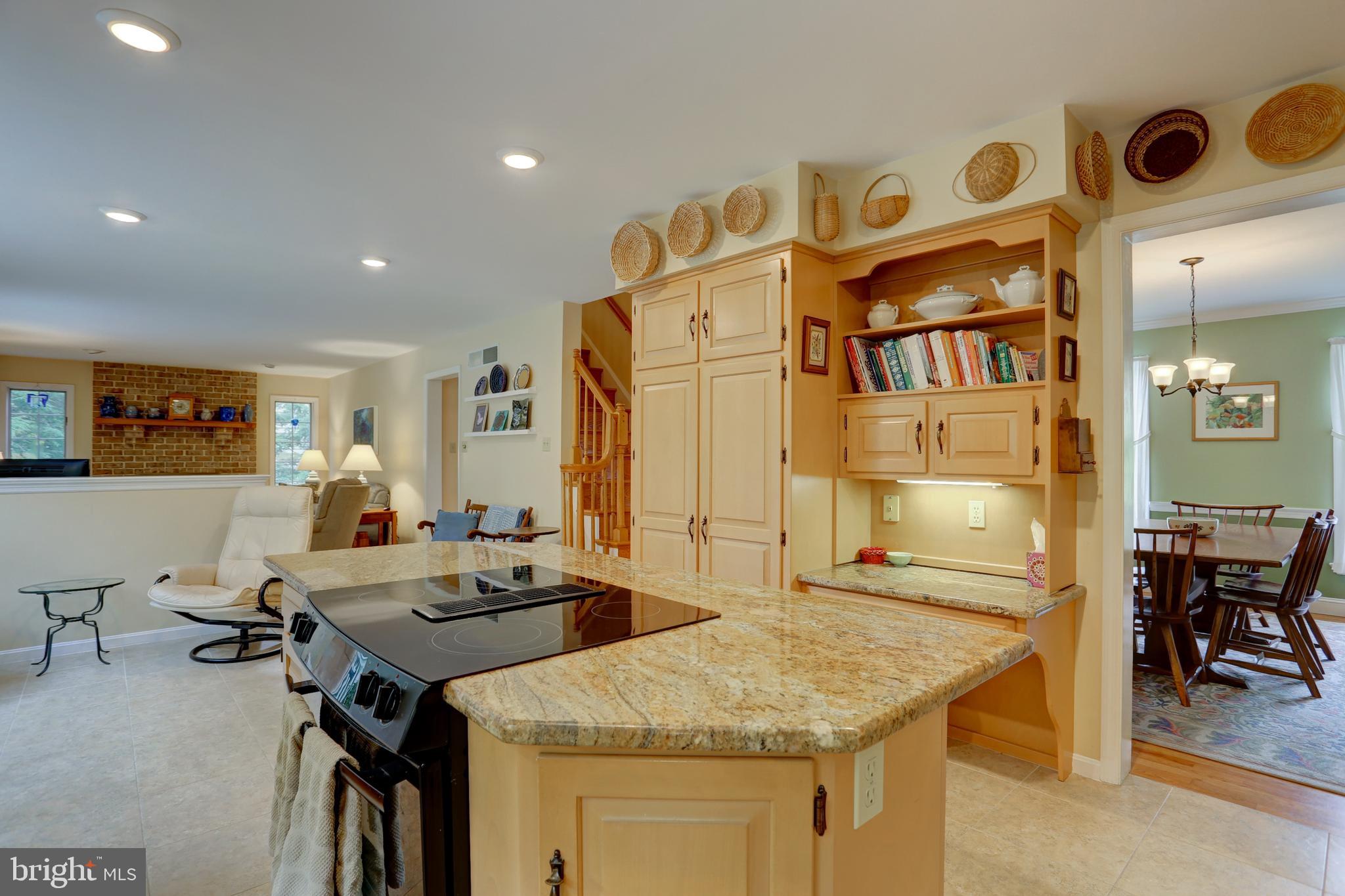 MISSION HILLS - Residential