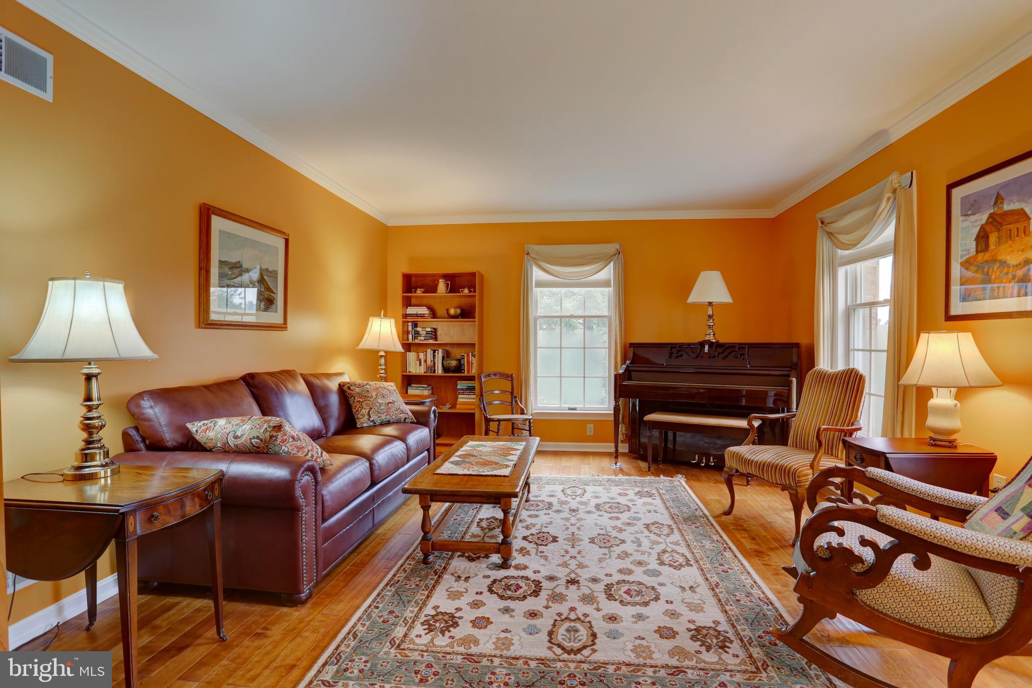 MISSION HILLS - Residential