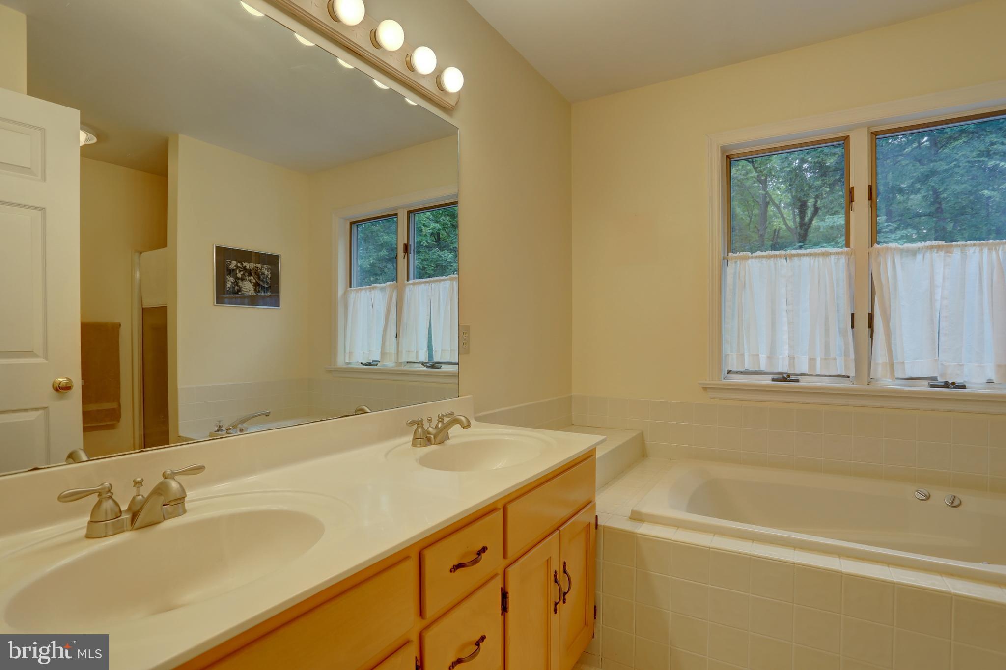 MISSION HILLS - Residential