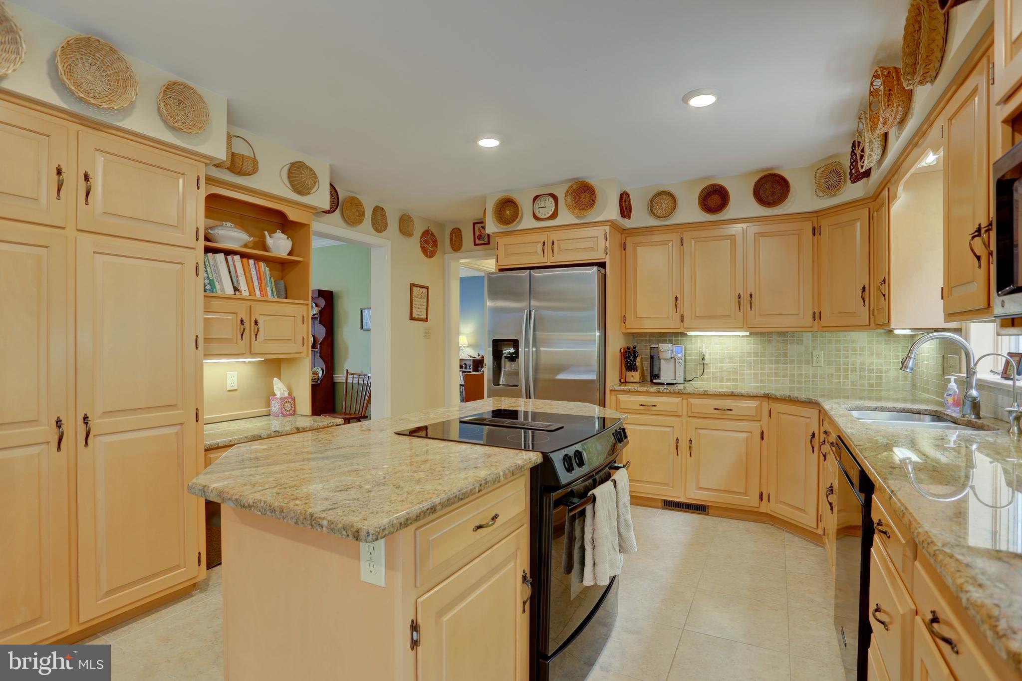 MISSION HILLS - Residential