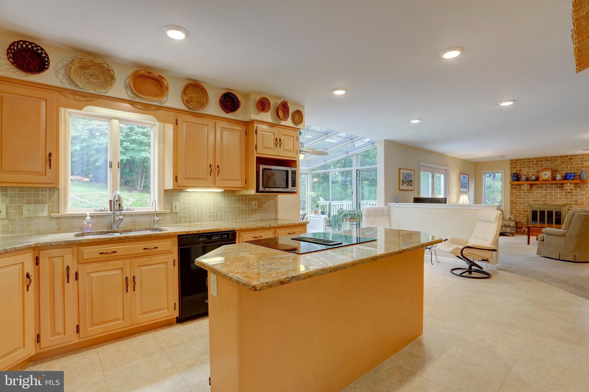 MISSION HILLS - Residential