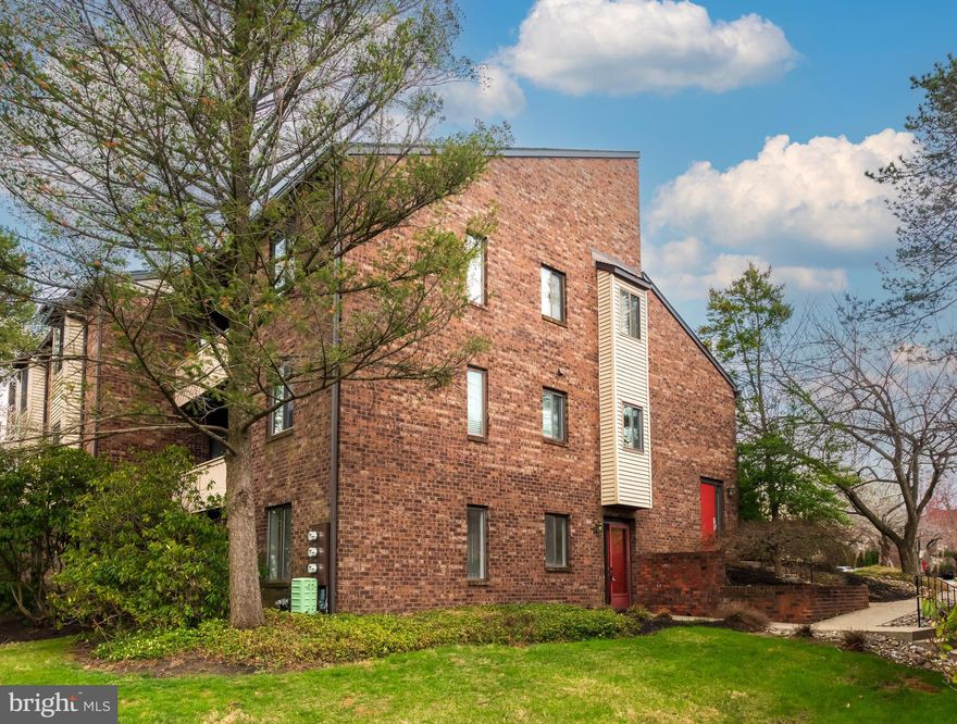 OPEN HOUSE CANCELLED.  UNDER CONTRACT  Welcome to 304 Mountainview Drive, a terrific opportunity to own a first floor home located in the highly sought after Mountain View neighborhood of beautiful Chesterbrook. This two bedroom/2 bathroom home is situated in the best location within the community, offering the tremendous privacy and  VIEWS of protected open space. A rare opportunity within Tredyffrin-Easttown School District. The formal entrance hall flows into the open living and dining room area featuring a gas fireplace and sliding glass doors leading to the patio overlooking the open space. The eat-in kitchen features a pass through to the living room, plenty of counter space and raised panel oak cabinetry. The laundry room is conveniently located off the kitchen and offers great storage space. The spacious owner's suite features three double closets and a private bathroom with tile flooring, a granite topped vanity and a tiled stall shower. An additional, nicely sized second bedroom/home office and a full hall bathroom with tiled shower/tub combination complete the picture for the interior of this fantastic home. The patio area is the ideal setting for relaxing, grilling and dining al fresco. Enjoy the open views and sunsets through all four seasons. A flexible floor plan, hardwood floors, great closet and storage space, gas heat and cooking, fabulous views out every window, a prime location and more all combine to make 304 Mountainview a very special place to call home. This is a wonderful home in a fabulous setting. A rare opportunity to own a centrally located home with beautiful views of nature and open space. Just steps to the Chesterbrook Shopping Center and Wilson Farm Park. Minutes to Valley Forge Park, Trader Joes, Wegmans, The King of Prussia Town Center plus the shopping, restaurants, corporate centers and trains of the Main Line. Your search is over. This is it...welcome home!