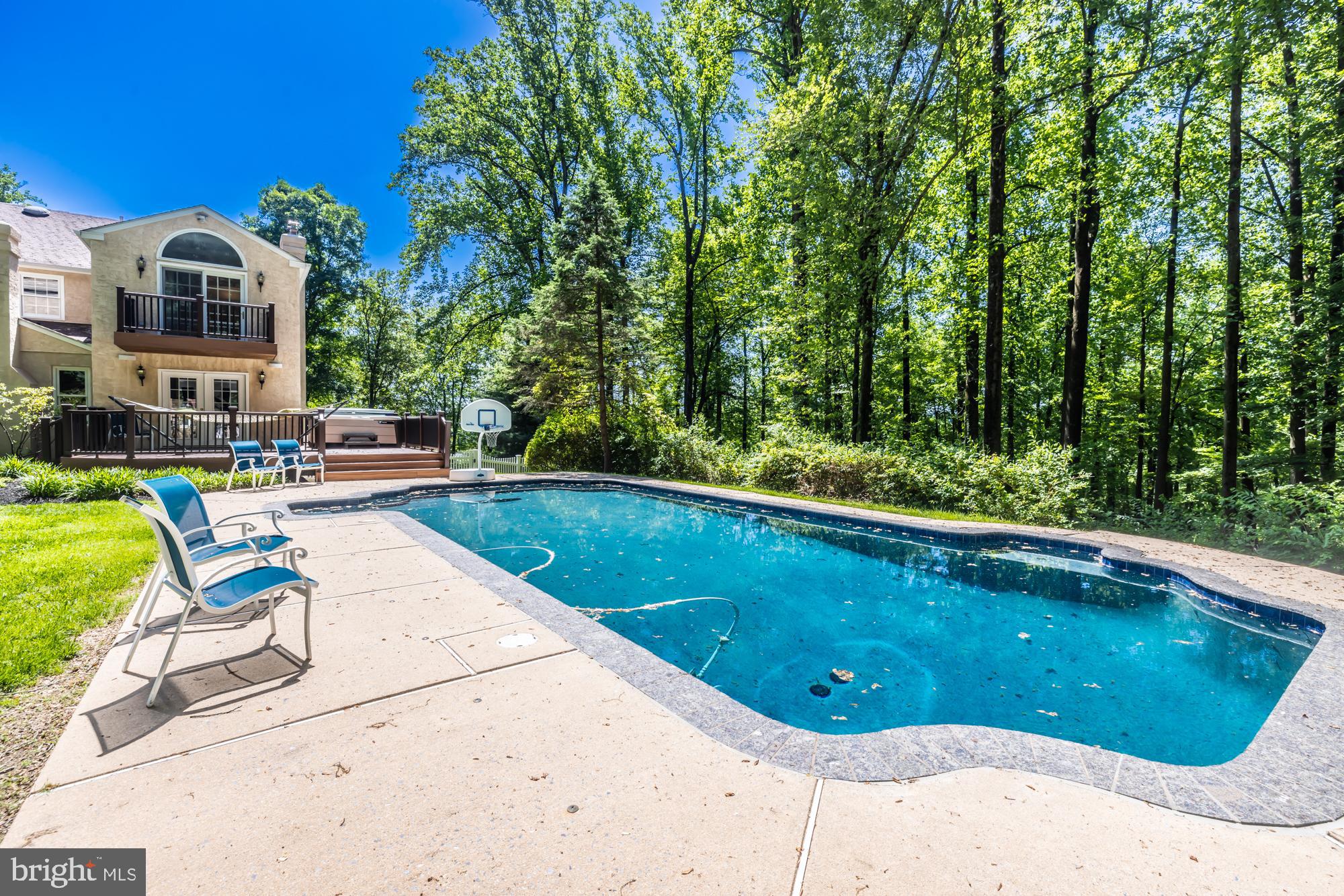 YELLOW SPRINGS EST - Residential