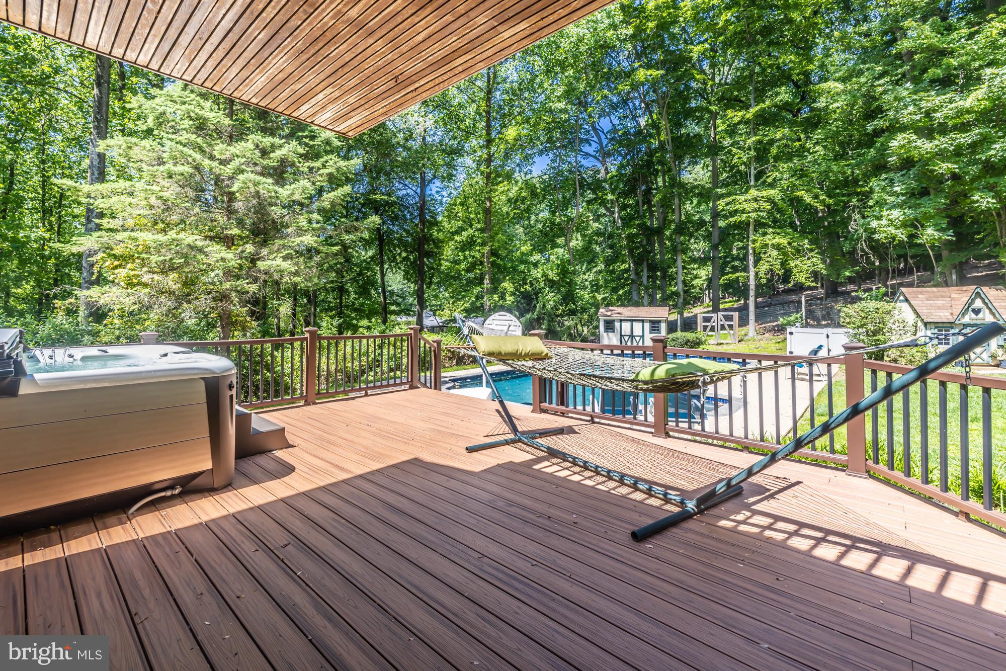 YELLOW SPRINGS EST - Residential