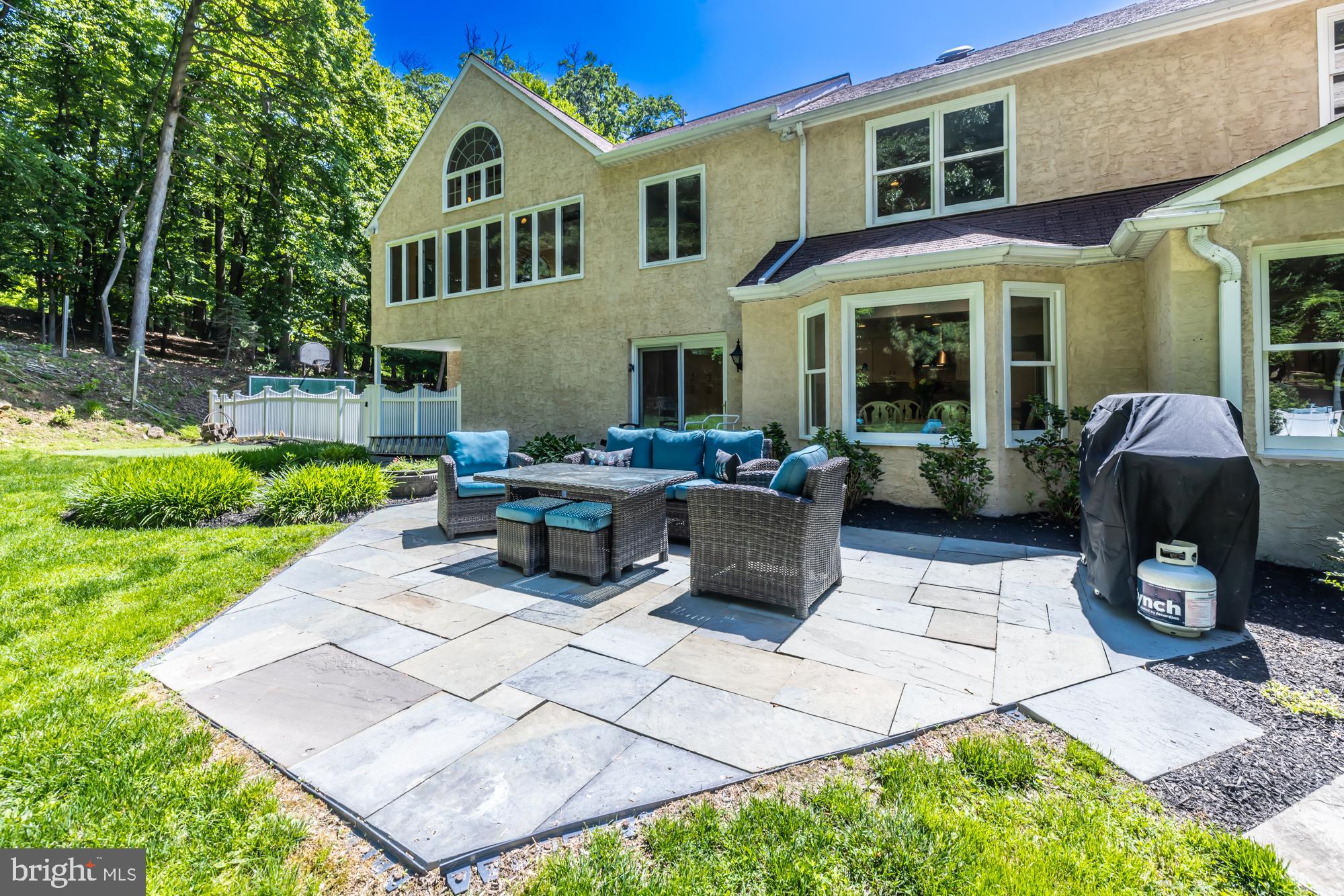 YELLOW SPRINGS EST - Residential