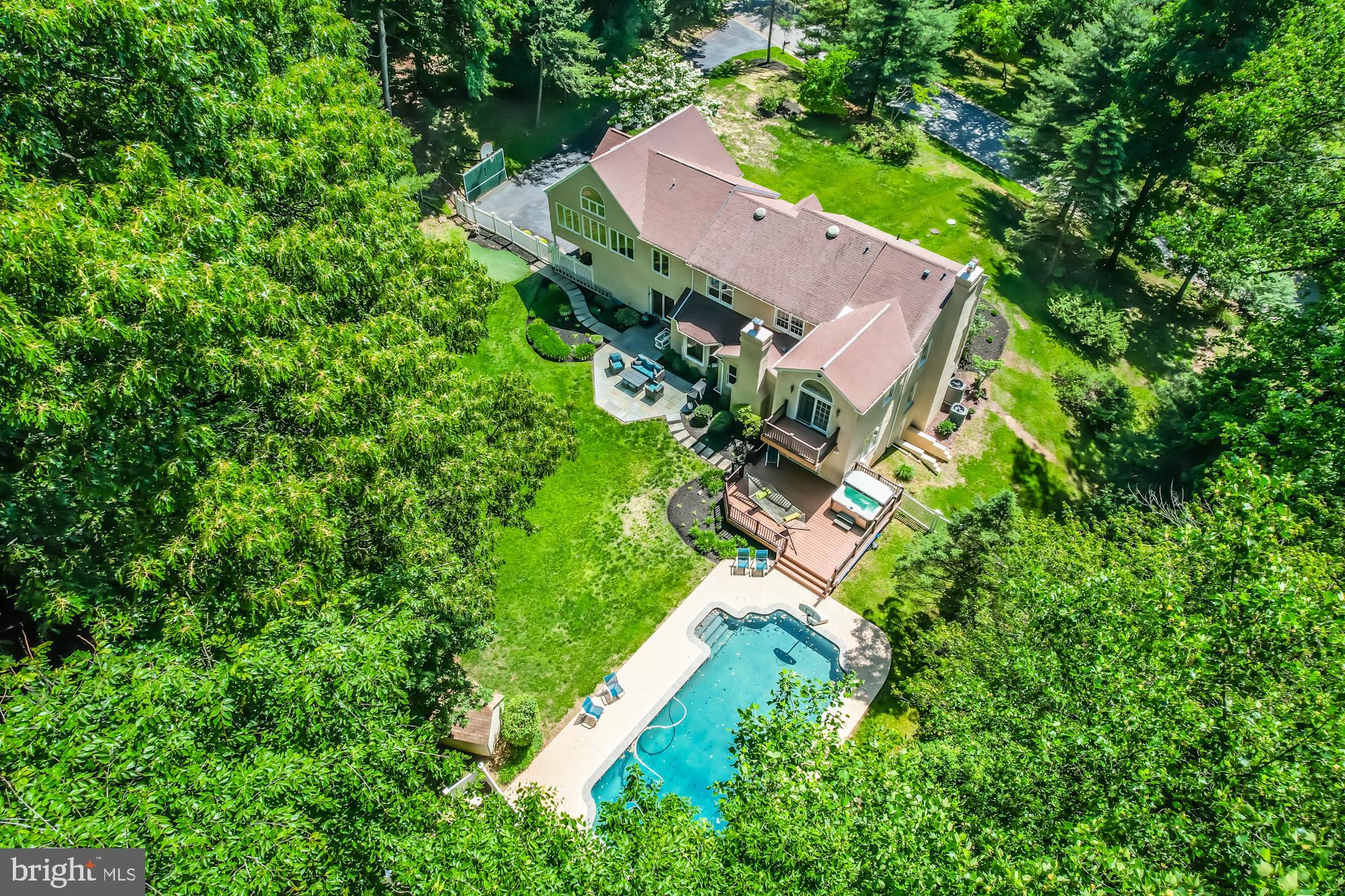 YELLOW SPRINGS EST - Residential