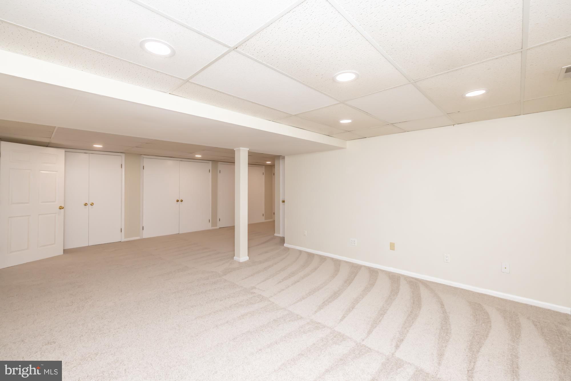 YELLOW SPRINGS EST - Residential