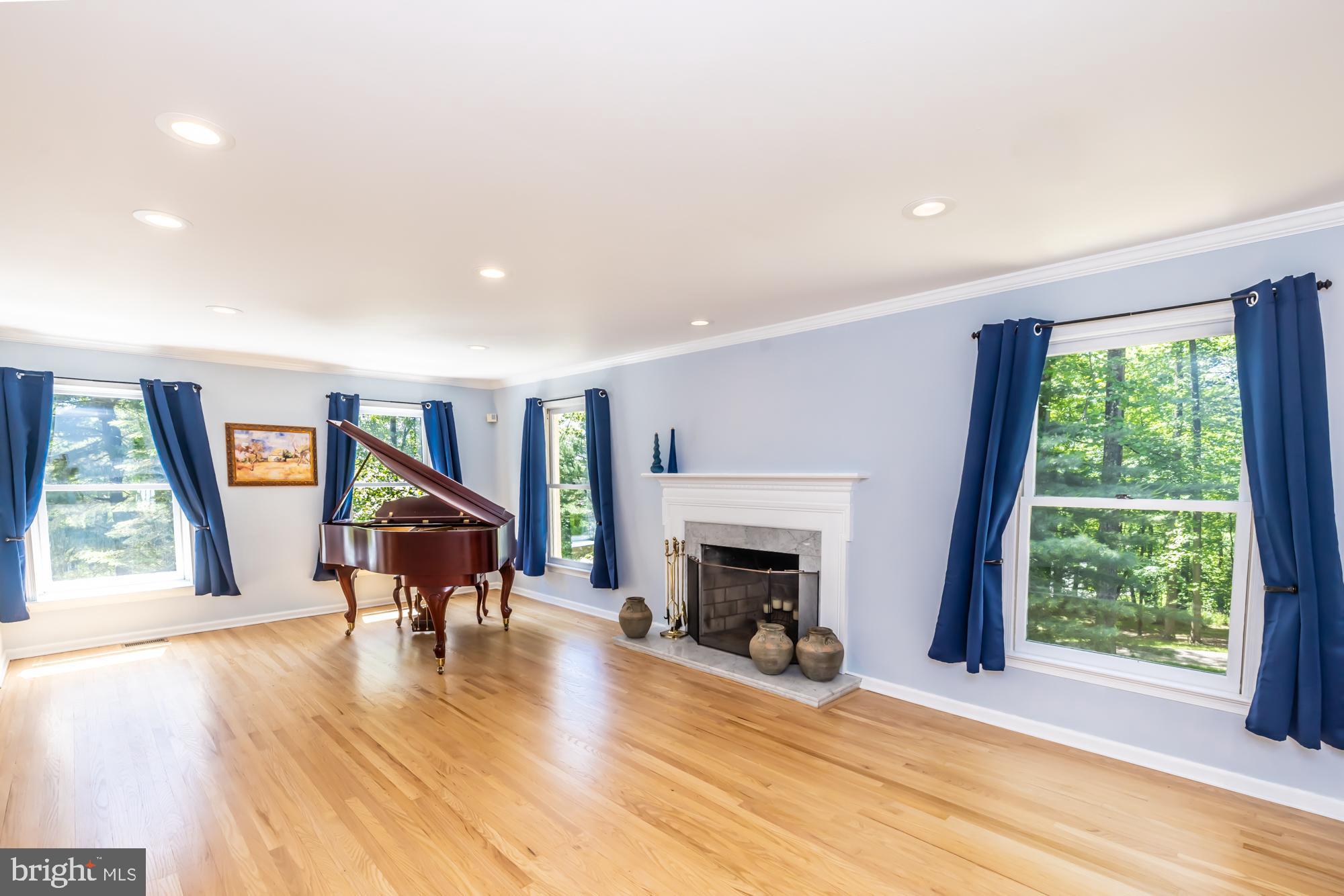 YELLOW SPRINGS EST - Residential