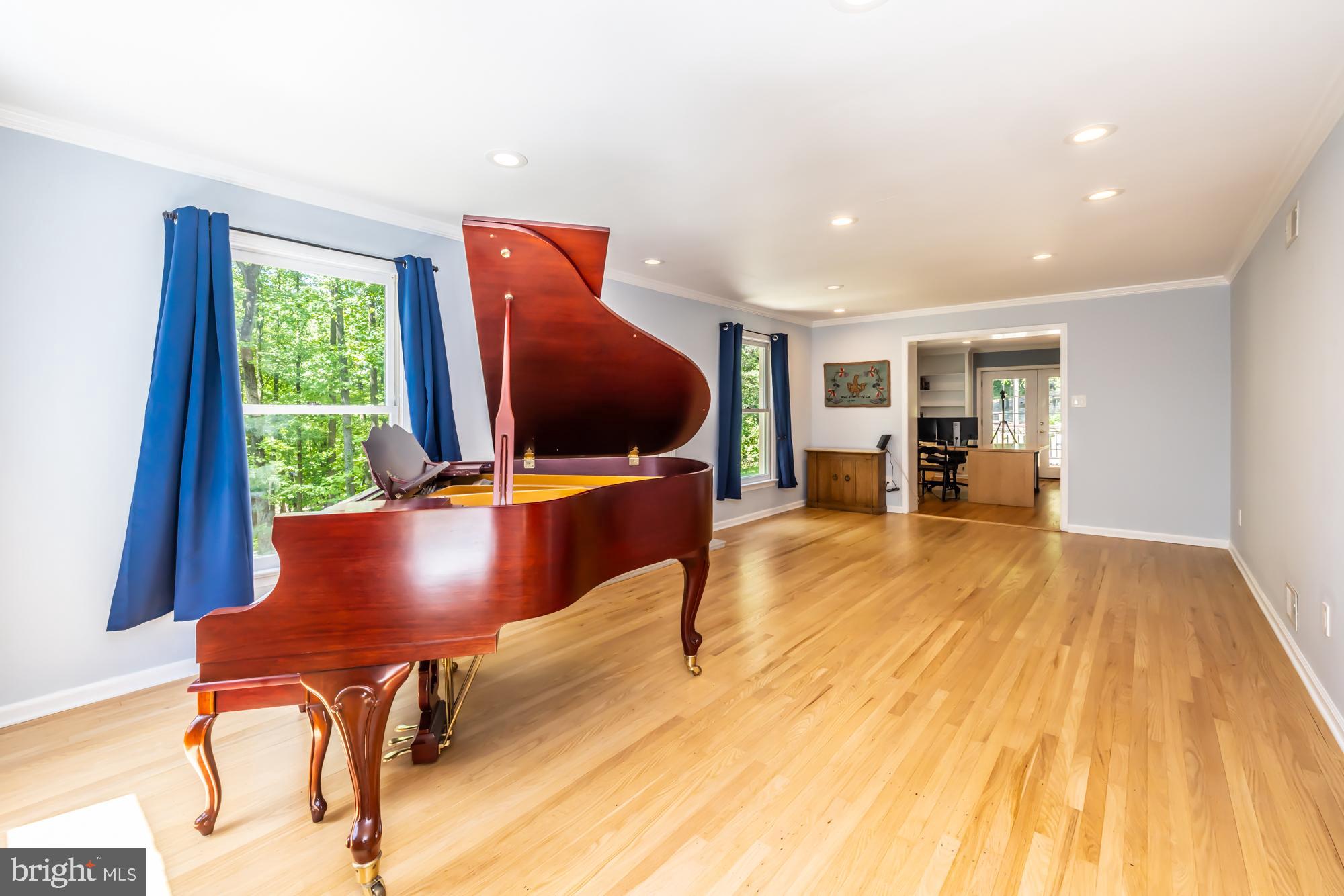 YELLOW SPRINGS EST - Residential