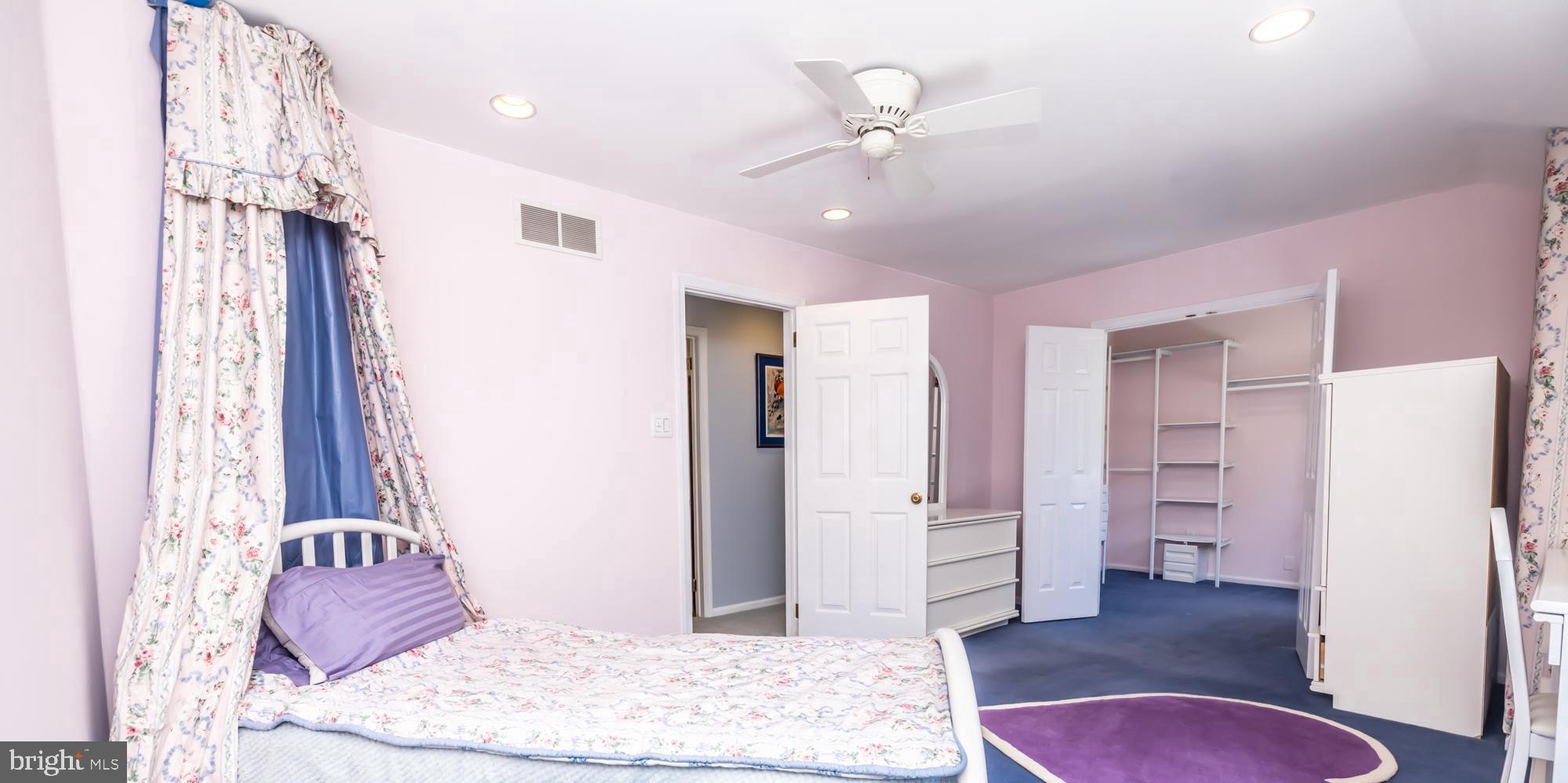 YELLOW SPRINGS EST - Residential