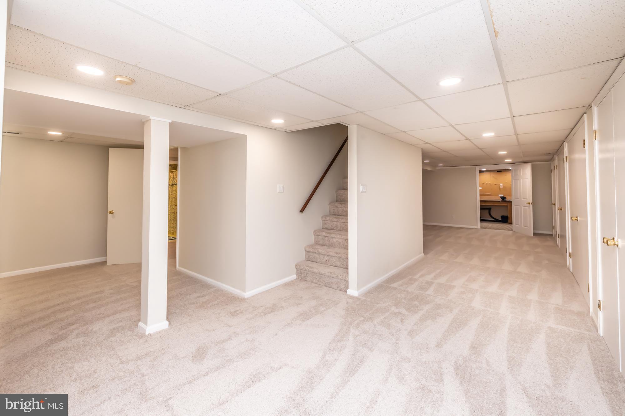 YELLOW SPRINGS EST - Residential