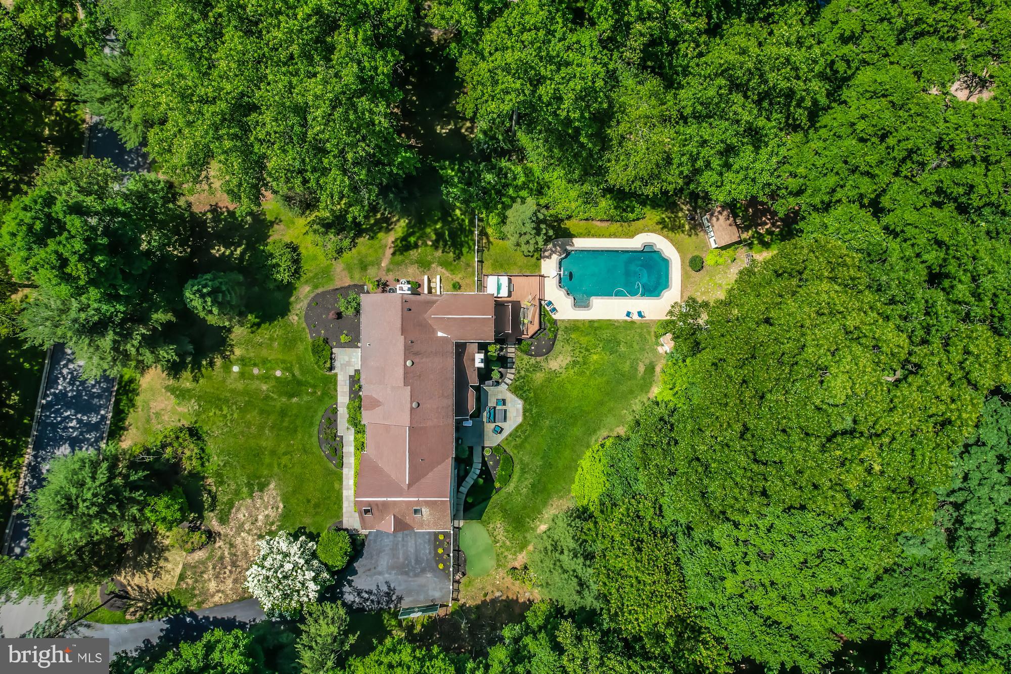 YELLOW SPRINGS EST - Residential