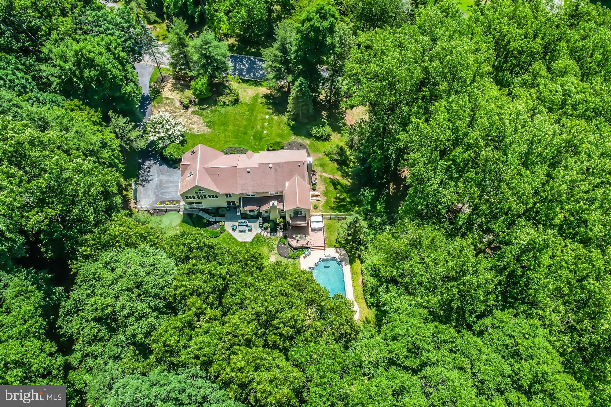 YELLOW SPRINGS EST - Residential