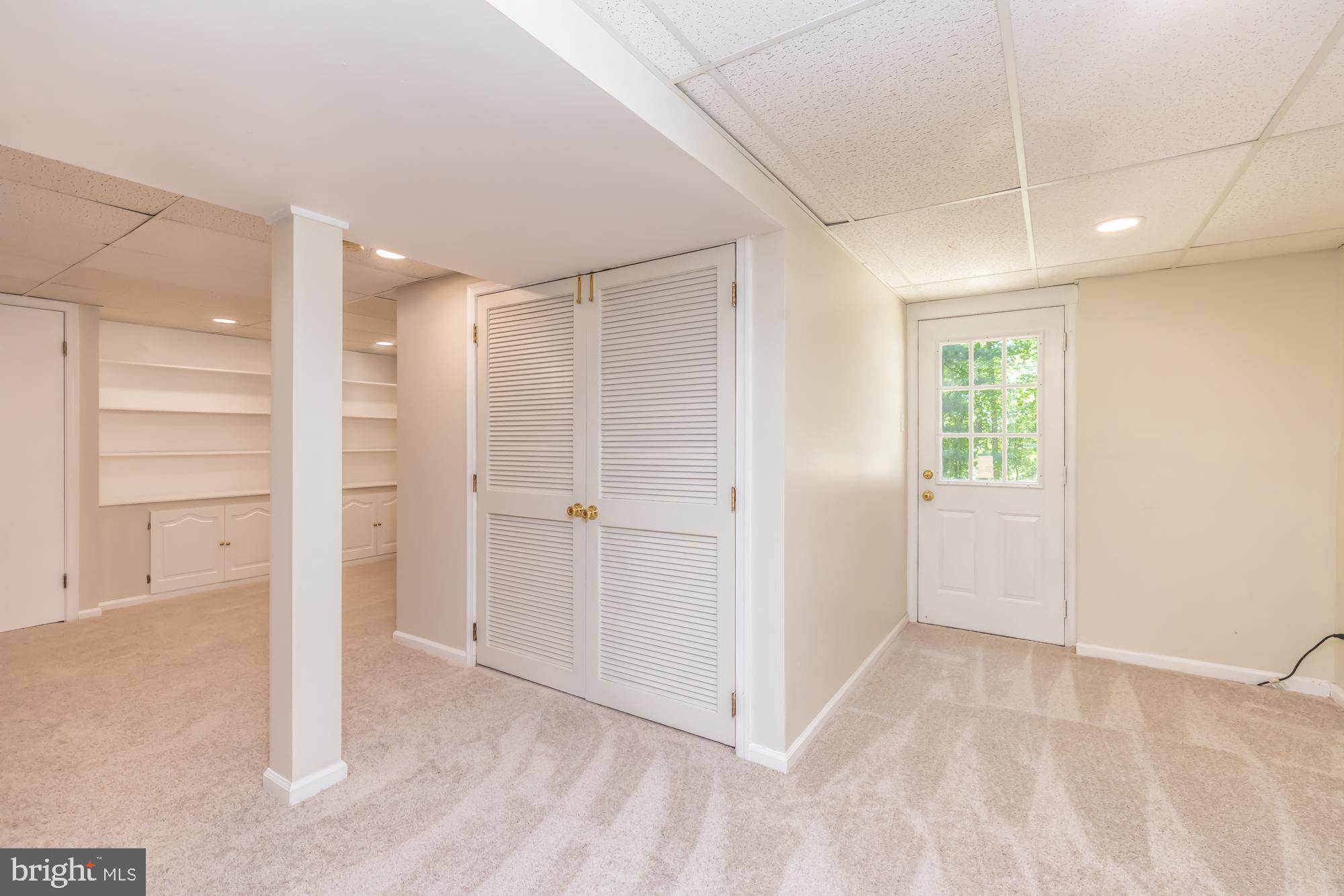 YELLOW SPRINGS EST - Residential