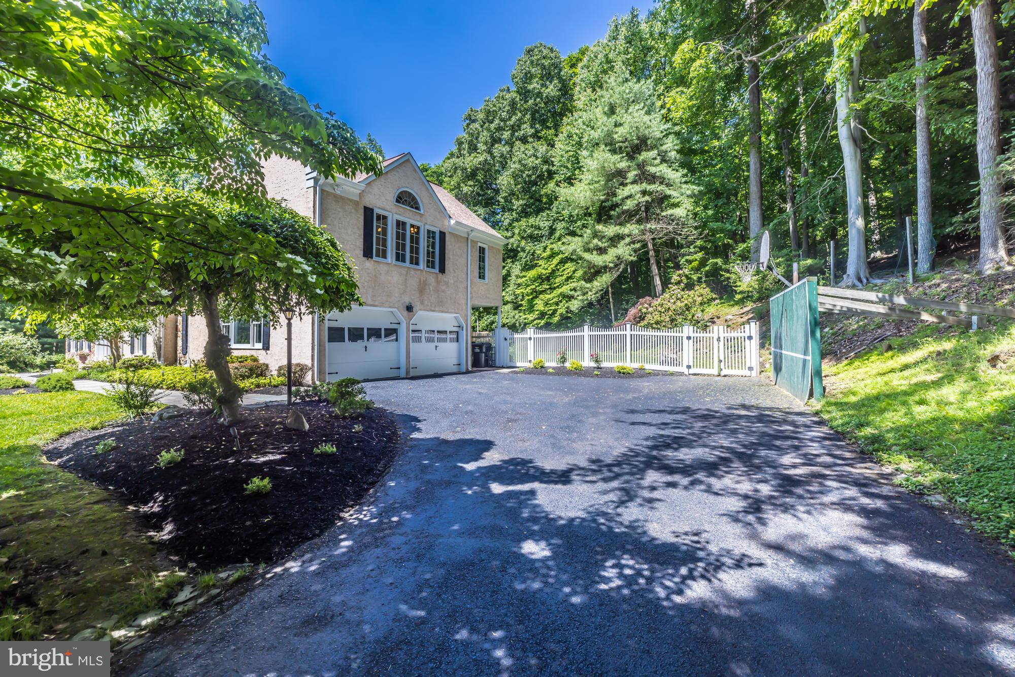 YELLOW SPRINGS EST - Residential